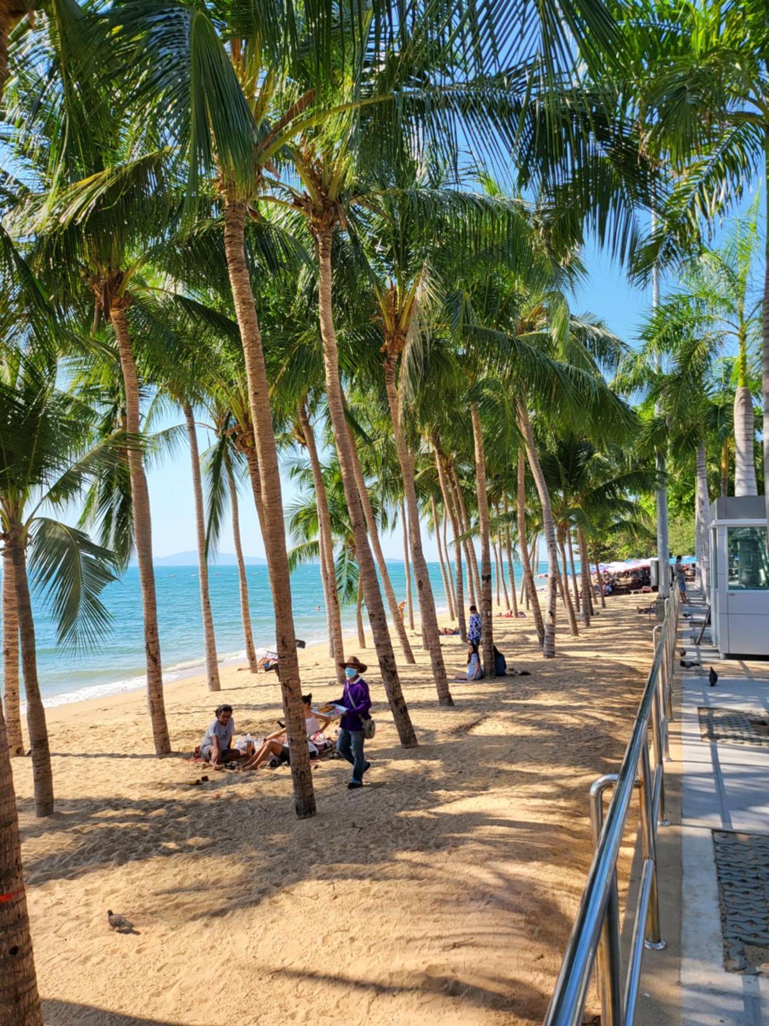Candy Beach Seaview Jomtien エクステリア 写真